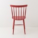 Chaise scandinave rouge de dos