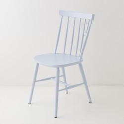 Chaise scandinave bleu dragée
