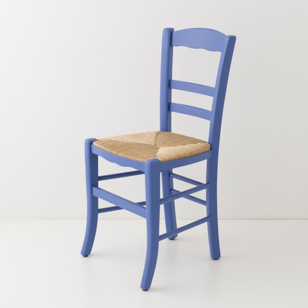 Chaise en paille bleu grec