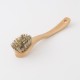 brosse à vaisselle dure vue de dessous