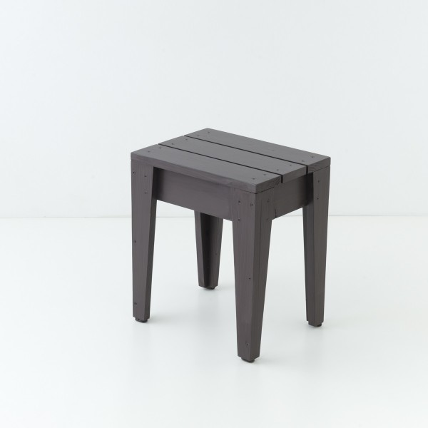 Tabouret de jardin en mélèze coloris basalte