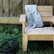 Fauteuil de jardin en mélèze au jardin