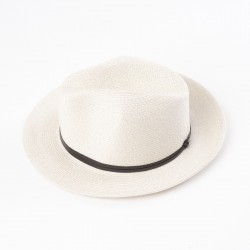 chapeau d'été écru