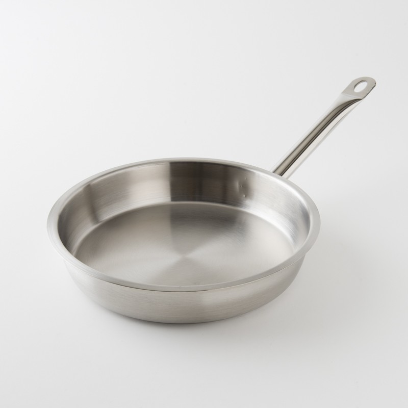 Sauteuse en inox brossé 28 cm fond rapporté