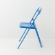 chaise pliante métallique bleue vue latérale