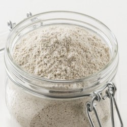 farine de seigle BIO artisanale à la meule de pierre sac 2 kg détail de la farine