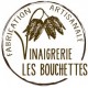 Vinaigre de vin rouge est produit par la Vinaigrerie Les Bouchettes de façon artisanale