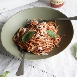 sauce tomate pesto